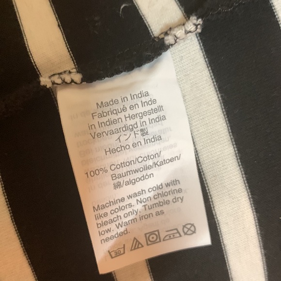 Striped tee dress with ruffle sleeves - Picture 3 of 3